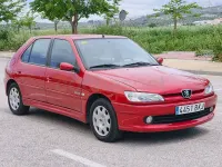 Usado Peugeot 306 71 CV (52 kW) 2001 Granate Berlina