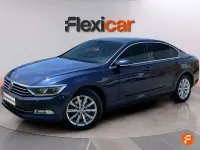 Usado VW Passat Advance 150 CV (110 kW) 2017 Azul Berlina