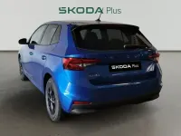 Usado Skoda Fabia Selection 115 CV (84 kW) 2025 Azul Utilitario