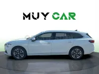 Usado Skoda Superb Selection 150 CV (110 kW) 2024 Blanco Familiar