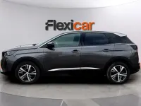 Usado Peugeot 3008 Allure 131 CV (96 kW) 2023 Amarillo SUV