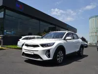 Usado Kia Stonic 100 CV (73 kW) 2022 Blanco SUV