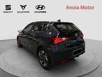 Usado Hyundai i20 101 CV (74 kW) 2022 Negro Utilitario