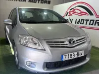 Usado Toyota Auris Active 90 CV (66 kW) 2011 Gris / plata Utilitario