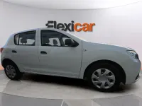 Usado Dacia Sandero Ambiance 73 CV (53 kW) 2017 Blanco Berlina