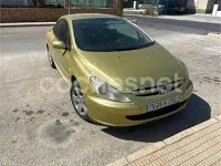 Usado Peugeot 307 CC 110 CV (80 kW) 2004 Amarillo Descapotable