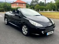 Usado Peugeot 307 CC 136 CV (100 kW) 2008 Negro Descapotable