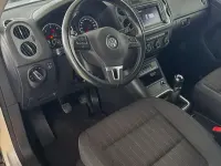 Usado VW Tiguan Business 140 CV (102 kW) 2016 Gris SUV
