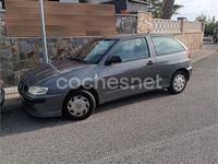 Usado Seat Ibiza 60 CV (44 kW) 2002 Gris / plata Berlina