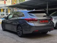 Usado Hyundai i40 Style 141 CV (103 kW) 2015 Gris Familiar
