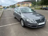 Usado VW Passat Advance 140 CV (102 kW) 2006 Gris / plata Familiar