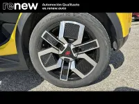 Usado Renault 5 E-Tech Techno 110 kW (150 CV) 2025 Amarillo Berlina