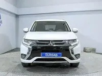 Usado Mitsubishi Outlander P-HEV 204 CV (150 kW) 2016 Blanco SUV