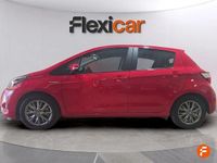 Usado Toyota Yaris Hybrid Advance 100 CV (73 kW) 2018 Rojo Berlina