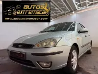Usado Ford Focus Trend 100 CV (73 kW) 2003 Gris / plata Berlina