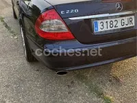 Usado Mercedes E220 170 CV (125 kW) 2008 Azul Berlina