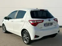 Usado Toyota Yaris Hybrid Active 100 HP (73 kW) 2018 Branco Sedan