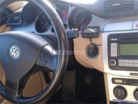 Usado VW Passat Highline 140 CV (102 kW) 2007 Negro Berlina