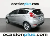 Usado Ford Fiesta Trend 82 CV (60 kW) 2017 Gris Utilitario