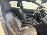 Usado VW Taigo R-line 150 CV (110 kW) 2022 Blanco SUV