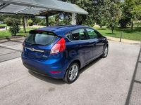 Usado Ford Fiesta Titanium 75 CV (55 kW) 2014 Azul Utilitario