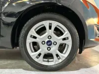 Usado Ford Fiesta Trend 75 CV (55 kW) 2014 Azul Utilitario