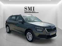 Usado Skoda Kamiq Ambition 110 CV (80 kW) 2023 Gris SUV