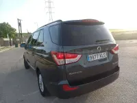 Usado SsangYong Rodius 178 CV (130 kW) 2018 Gris / plata Monovolumen