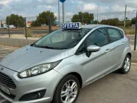 Usado Ford Fiesta Titanium 82 CV (60 kW) 2015 Gris / plata Utilitario