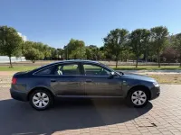 Usado Audi A6 177 CV (130 kW) 2005 Gris Berlina