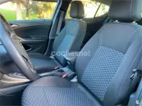 Usado Opel Astra Selective 125 CV (91 kW) 2018 Gris / plata Berlina