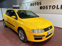 Usado Fiat Stilo Active 80 CV (58 kW) 2002 Amarillo Berlina