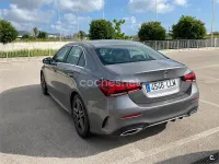 Usado Mercedes A180 116 CV (85 kW) 2021 Gris / plata Berlina