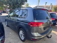 Usado VW Touran 110 CV (80 kW) 2016 Gris Monovolumen