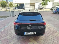 Usado Seat Leon FR 150 CV (110 kW) 2021 Negro Familiar