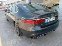 Usado Jaguar XF Sportbrake SE 300 CV (220 kW) 2021 Gris Familiar
