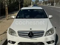 Usado Mercedes C200 Avantgarde 136 CV (100 kW) 2010 Blanco Berlina