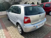 Usado VW Polo Trendline 75 CV (55 kW) 2002 Gris / plata Berlina