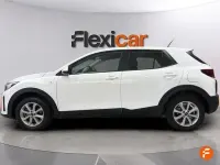 Usado Kia Stonic 84 CV (61 kW) 2022 Blanco SUV