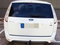 Usado Ford Focus Trend 109 CV (80 kW) 2010 Blanco Familiar
