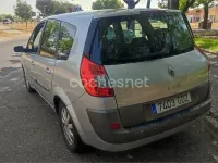 Usado Renault Grand Scénic II Dynamique 105 CV (77 kW) 2008 Gris / plata Monovolumen