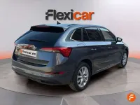 Usado Skoda Scala Ambition 150 CV (110 kW) 2021 Gris Utilitario