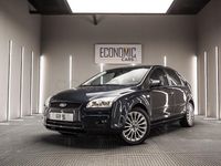 Usado Ford Focus Sport 109 CV (80 kW) 2006 Gris / plata Berlina