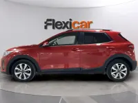 Usado Kia Stonic 101 CV (74 kW) 2022 Rojo SUV