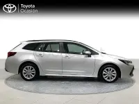 Usado Toyota Corolla Active 140 CV (102 kW) 2025 Gris / plata Familiar