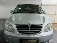 Usado SsangYong Rodius Limited 165 CV (121 kW) 2011 Gris / plata Monovolumen
