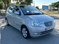 Usado Kia Picanto LX 65 CV (47 kW) 2004 Gris / plata Utilitario