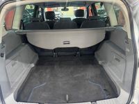 Usado Ford S-MAX Trend 140 CV (102 kW) 2007 Gris Monovolumen