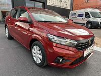 Usado Dacia Sandero Comfort 101 CV (74 kW) 2021 Burdeos Utilitario