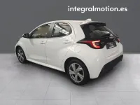 Usado Toyota Yaris Hybrid Active 115 CV (84 kW) 2025 Blanco